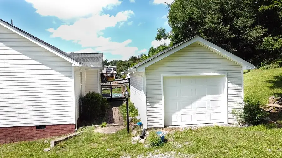 108 Sims Ave, Wartrace, TN 37183 - #2