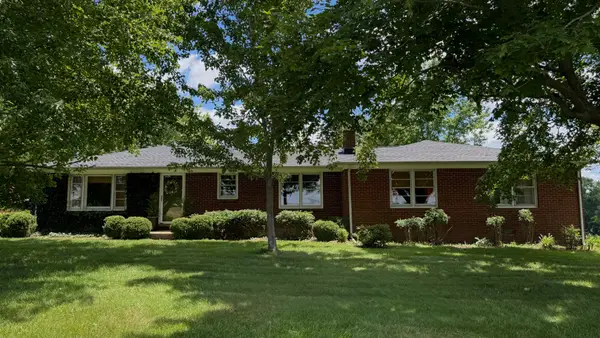 5039 Somerville Rd, Cross Plains, TN 37049