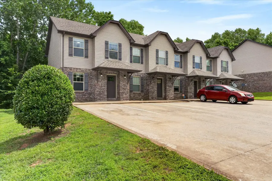 1763 Spring Water Dr, Clarksville, TN 37040 - #2