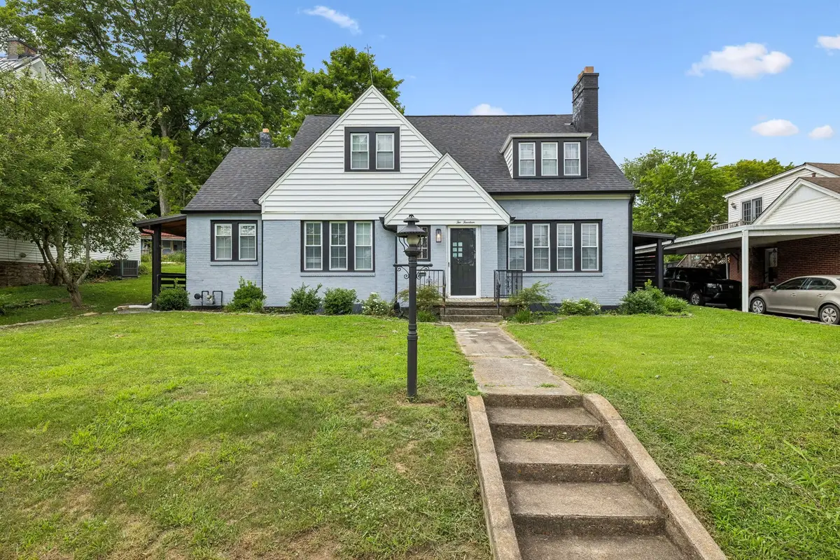 214 River St, Hartsville, TN 37074 - #1