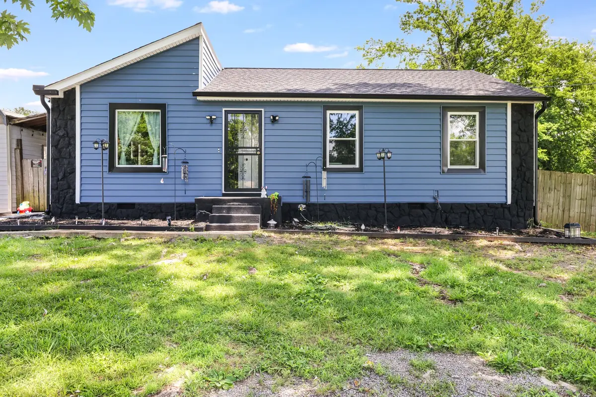 402 Wilkinson Ln, White House, TN 37188 - #1