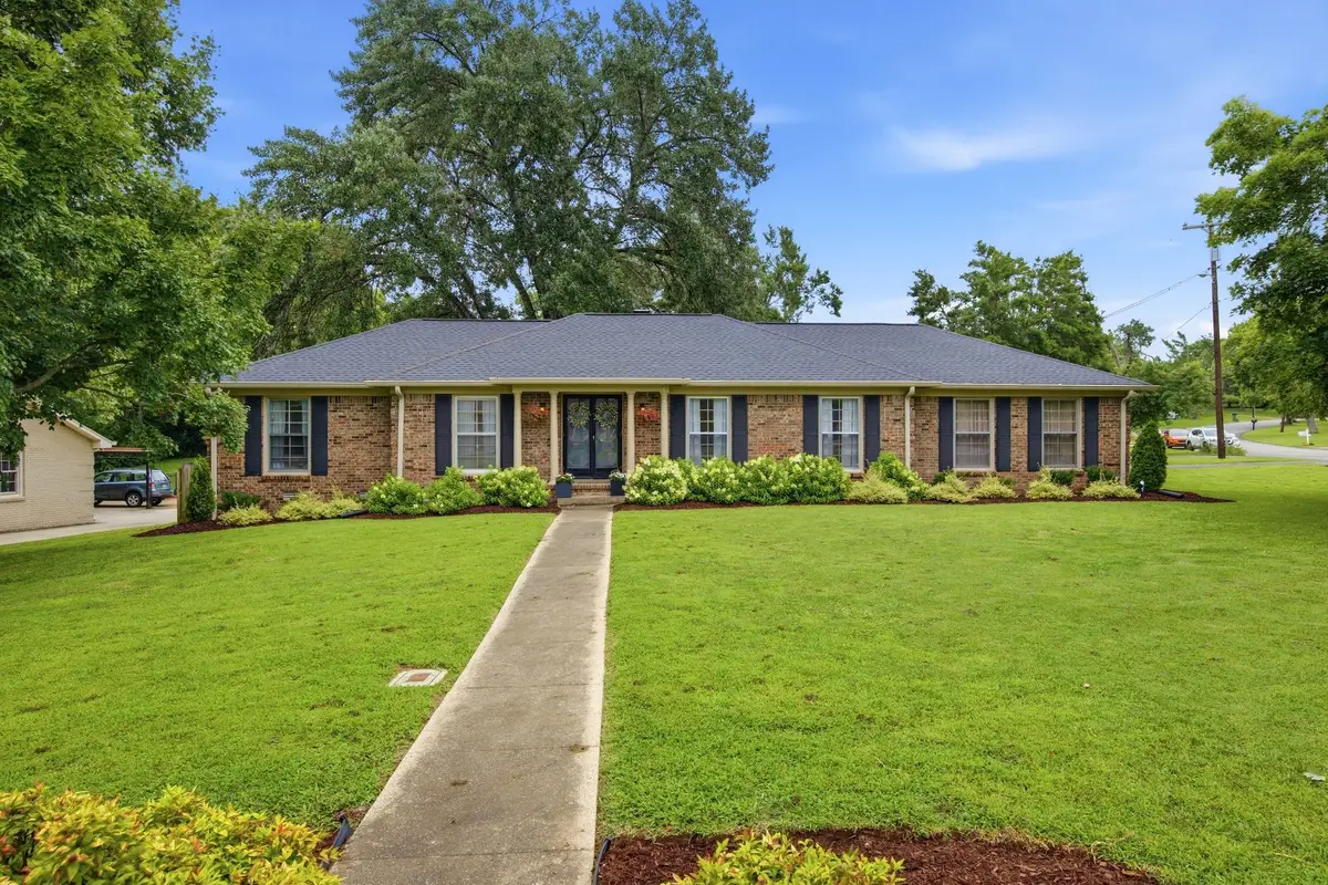 717 Harpeth Bend Dr, Nashville, TN 37221 - #1