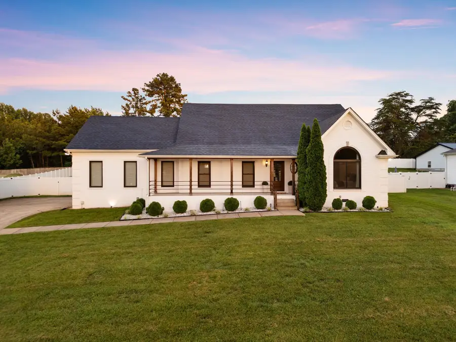 1033 Kacie Dr, Pleasant View, TN 37146 - #2
