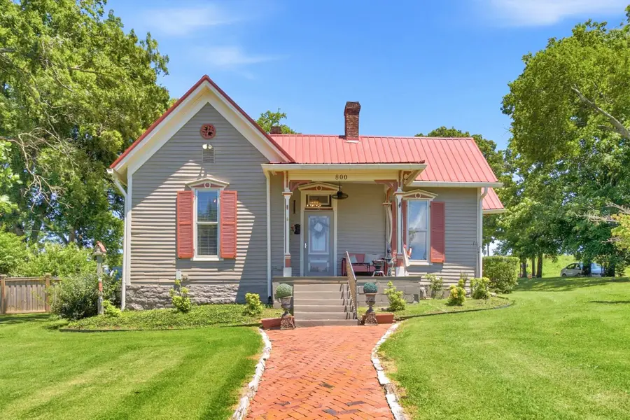 800 W 7th St, Columbia, TN 38401 - #3