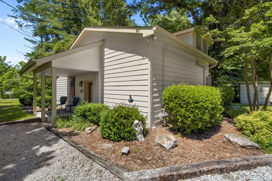 237 Lake Odonnell Rd, Sewanee, TN 37375 - #3