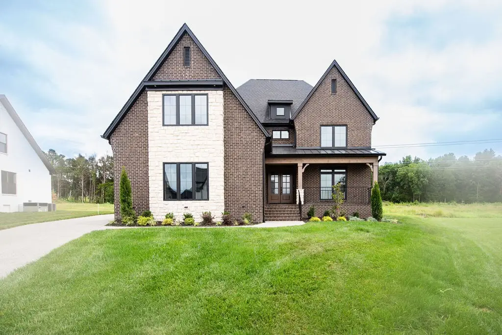 2930 Carisbrooke Dr, Mount Juliet, TN 37122 - #1
