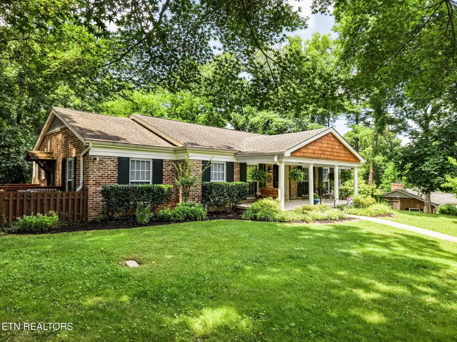 313 Forest Oak Drive, Knoxville, TN 37919 - #2