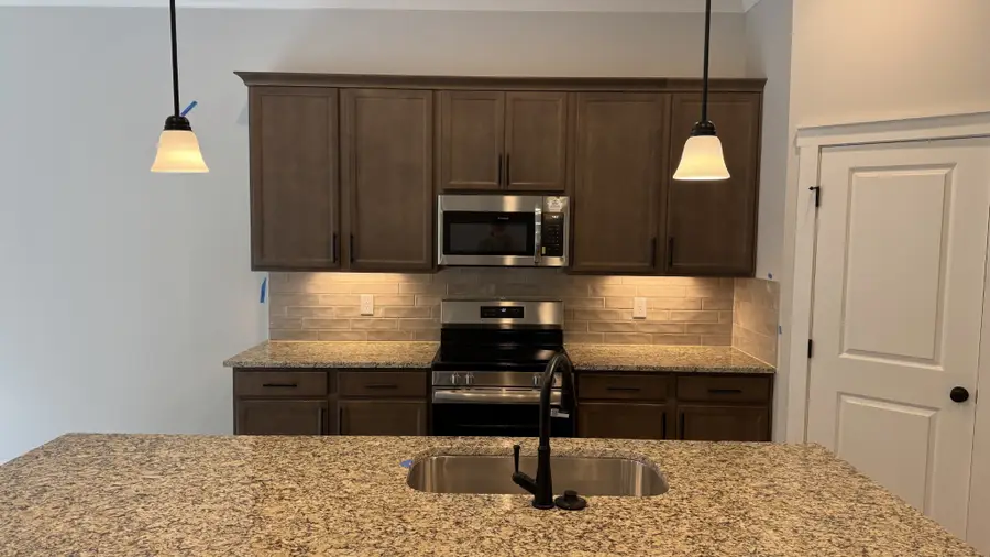 8663 Turnbull Dr, Pleasant View, TN 37146 - #3