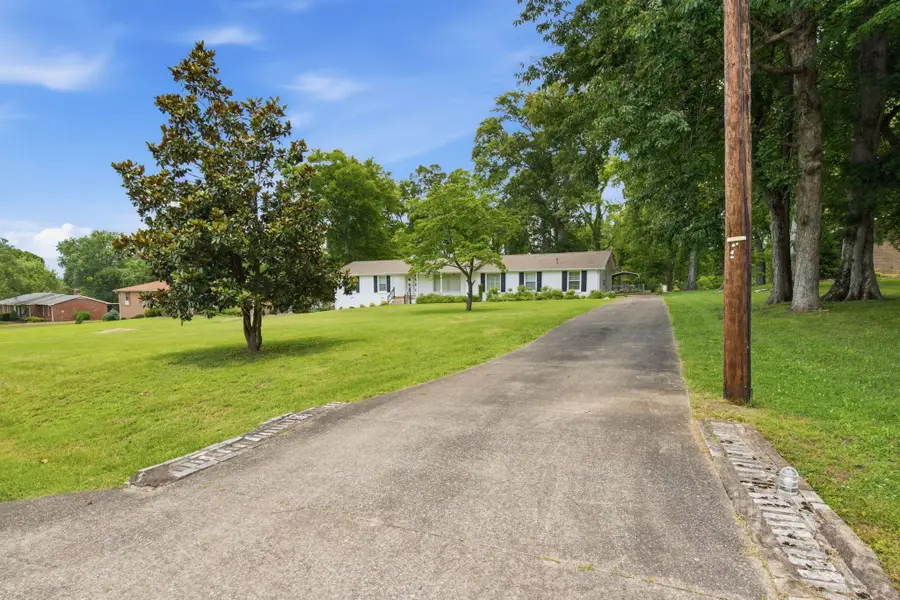 208 Lake Terrace Dr, Hendersonville, TN 37075 - #2