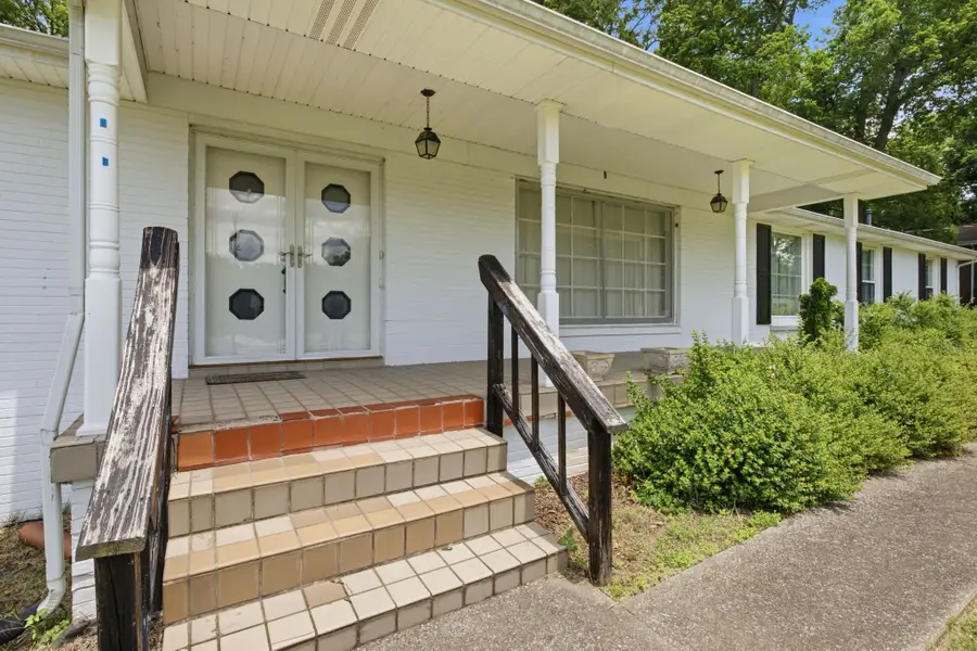 208 Lake Terrace Dr, Hendersonville, TN 37075 - #3