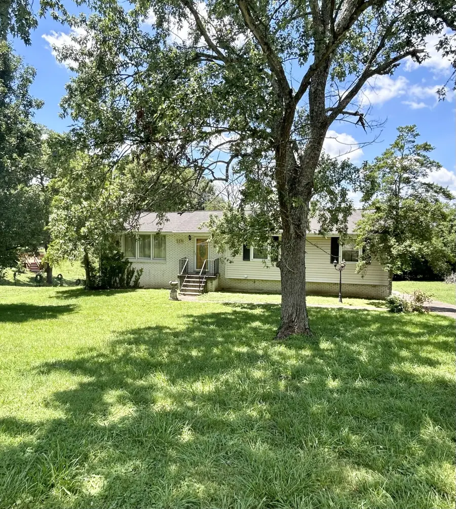 229 S Valley Rd S, Hendersonville, TN 37075 - #2