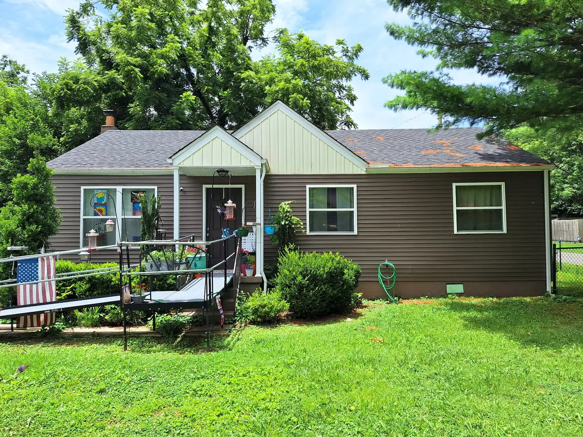 710 S High St, Winchester, TN 37398 - #1