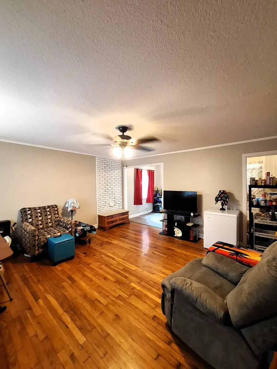 710 S High St, Winchester, TN 37398 - #3