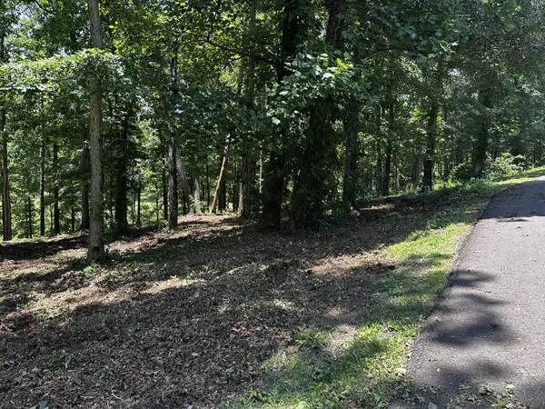 196 Fairway Circle, Loretto, TN 38469