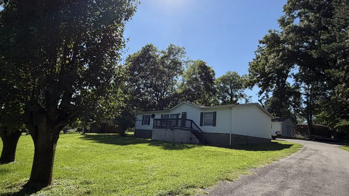 125 Fisher St, Goodlettsville, TN 37072 - #1