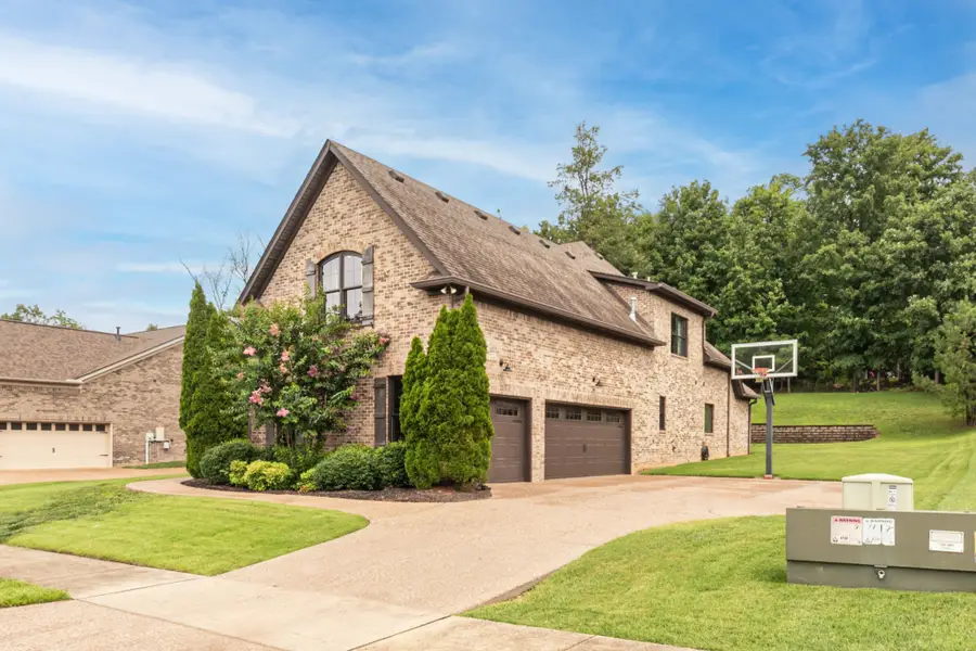 147 Fountain Brooke Dr, Hendersonville, TN 37075 - #2