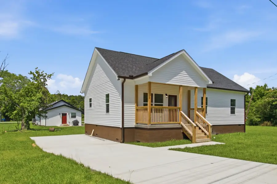 209 Armstrong St, Waverly, TN 37185 - #2