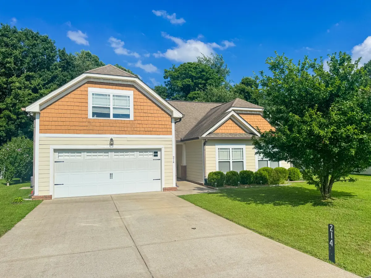 214 Wyburn Pl, Burns, TN 37029 - #1