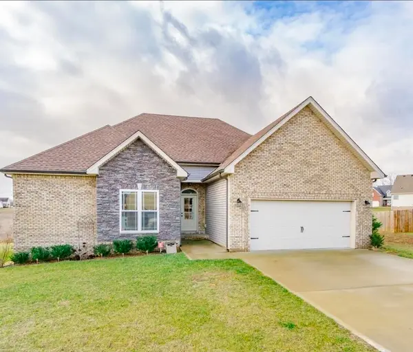 1344 Canyon Pl, Clarksville, TN 37042