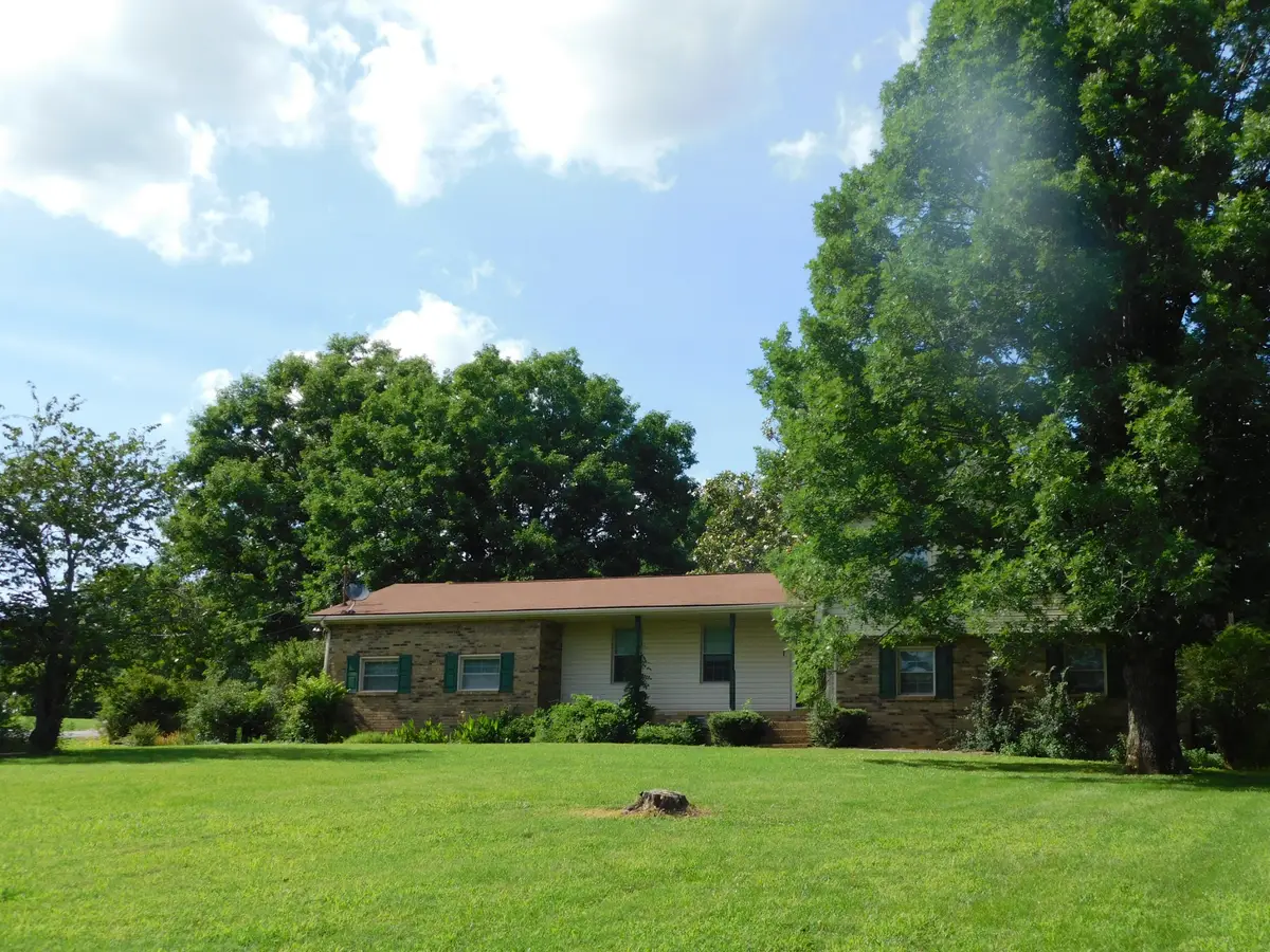 319 Harsh Ln, Castalian Springs, TN 37031 - #1