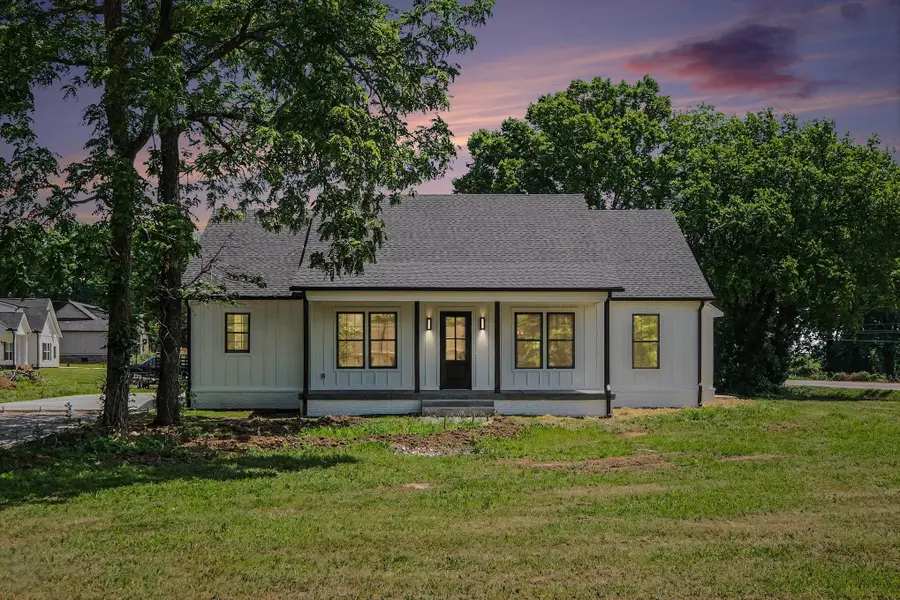 1798 Twin Caves Dr, Lewisburg, TN 37091 - #2