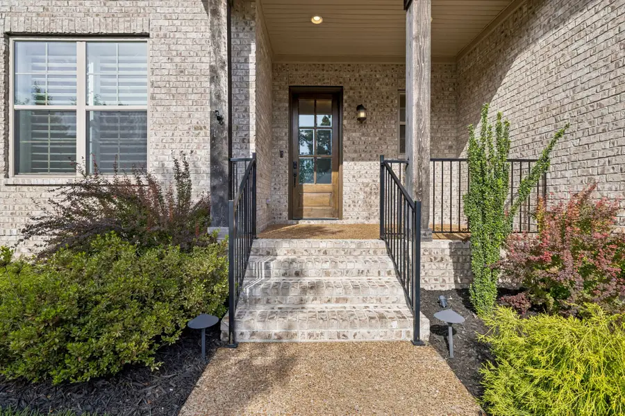 8021 Still Spring Ridge Dr, Nashville, TN 37221 - #2
