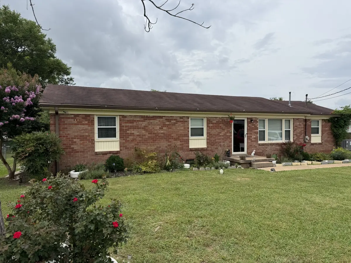 424 Sam Houston Dr, Lebanon, TN 37087 - #1