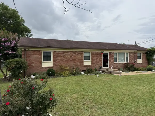 424 Sam Houston Dr, Lebanon, TN 37087