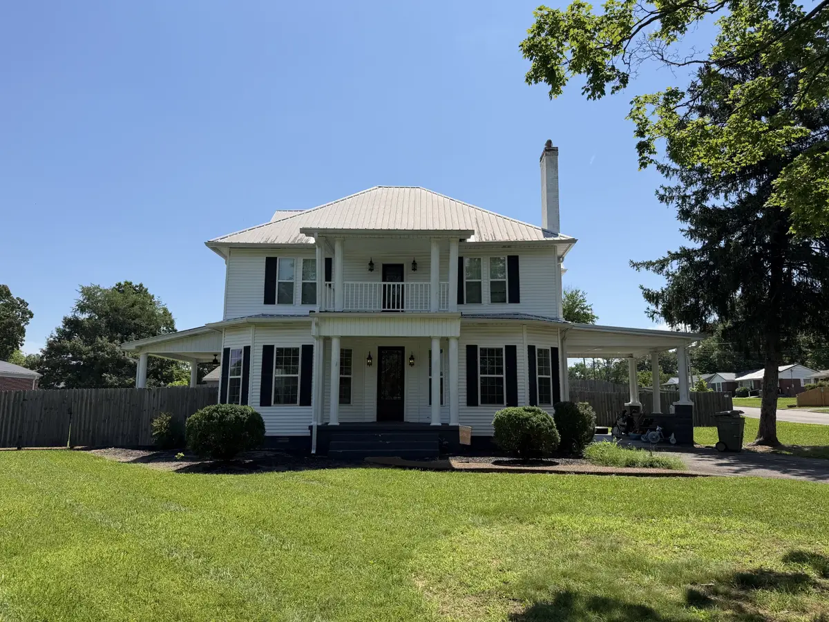 106 Lafayette Ave, Lawrenceburg, TN 38464 - #1