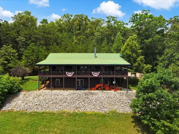 810 Belltown Road, Tellico Plains, TN 37385