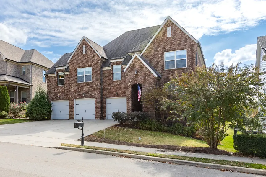 2033 Callaway Park Pl, Thompsons Station, TN 37179 - #3