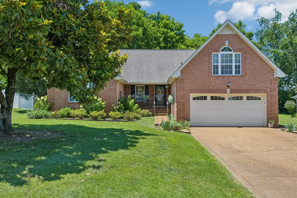 124 W Braxton Ln, Hendersonville, TN 37075 - #1