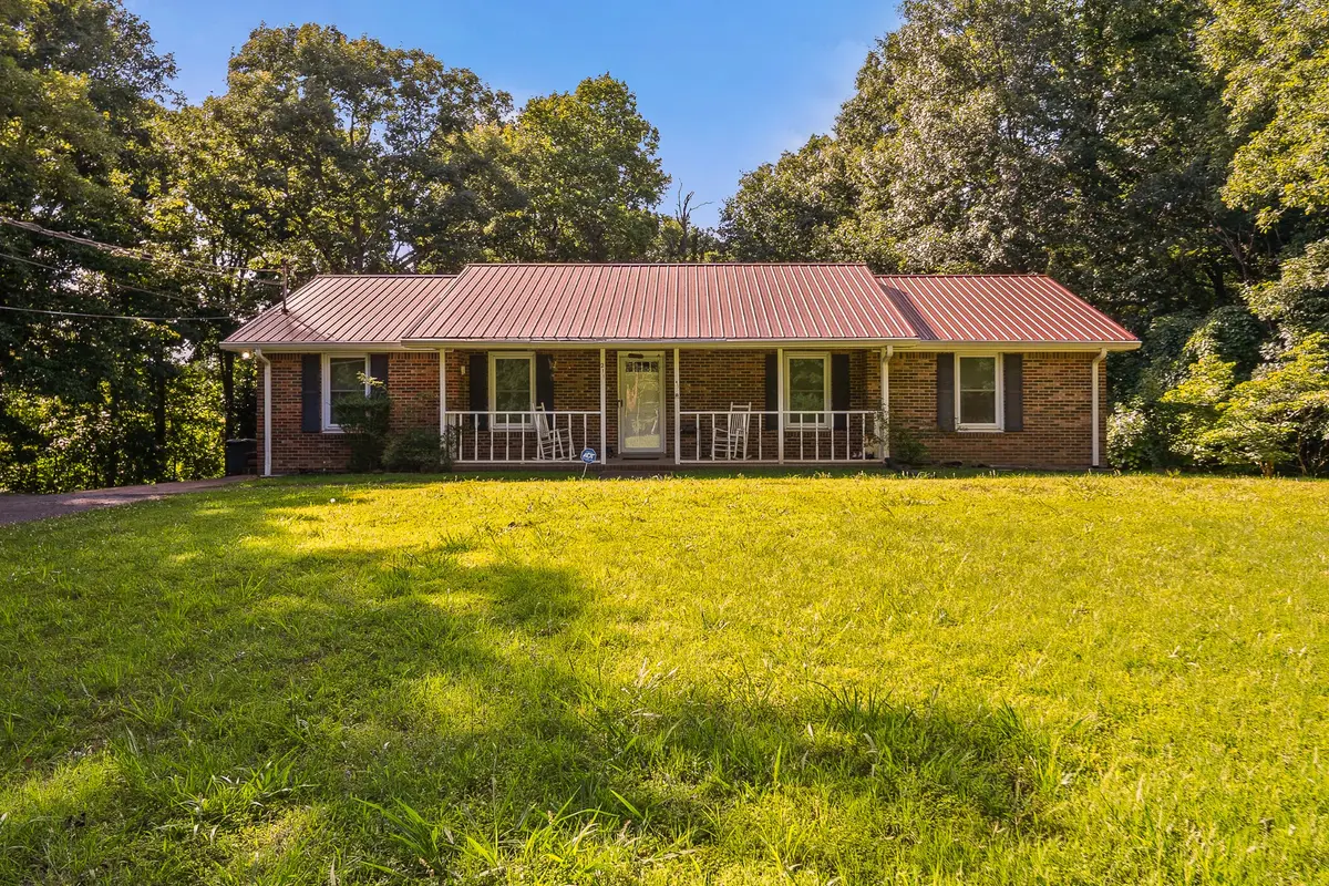 211 Rouse Rd, Dickson, TN 37055 - #1