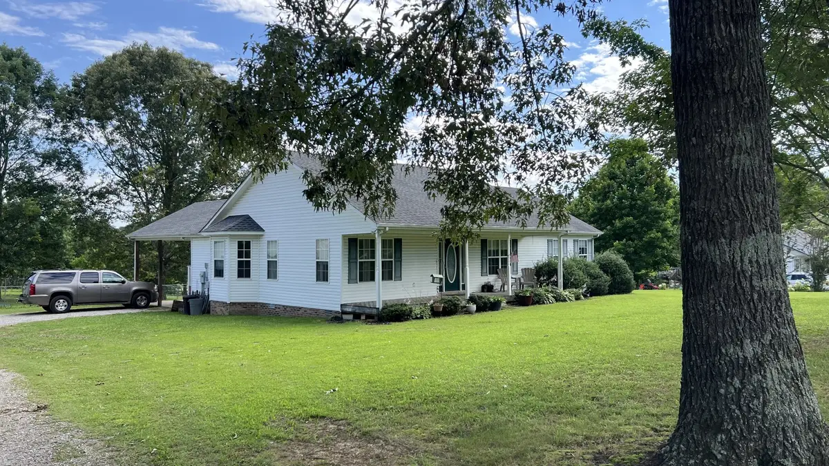 153 Commodore Cir, Summertown, TN 38483 - #1
