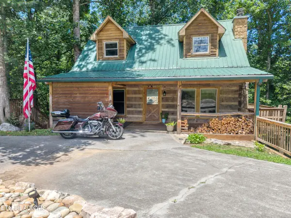 124 E Leatherwood Drive, Walland, TN 37886