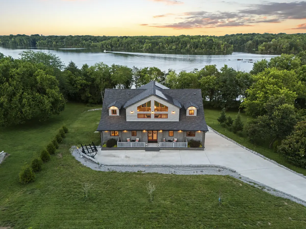 883 Newton Ln, Gallatin, TN 37066 - #1