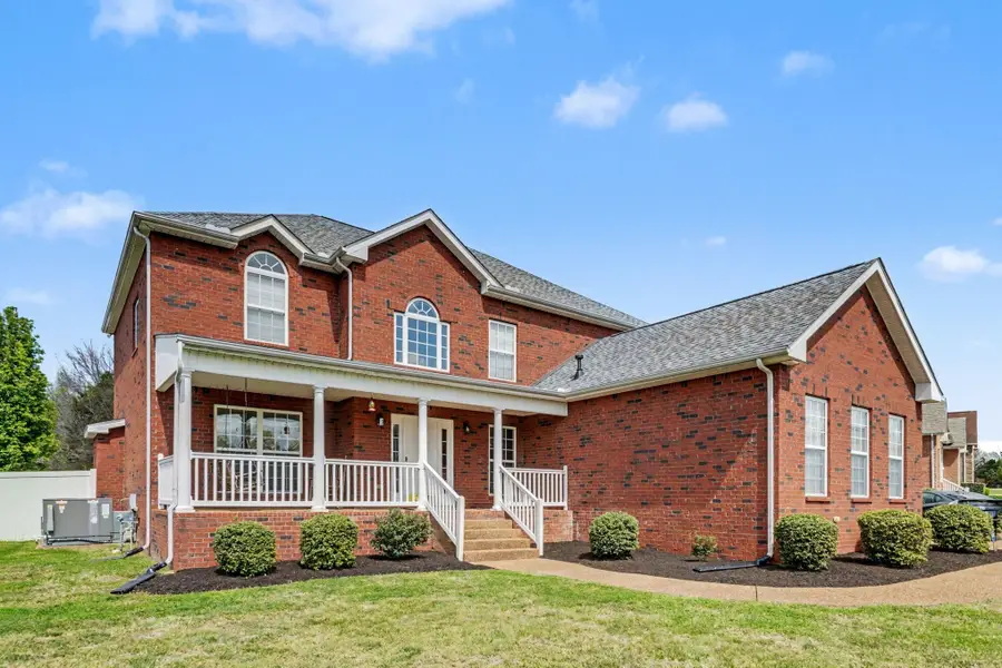 107 Seven Springs Dr, Mount Juliet, TN 37122 - #2