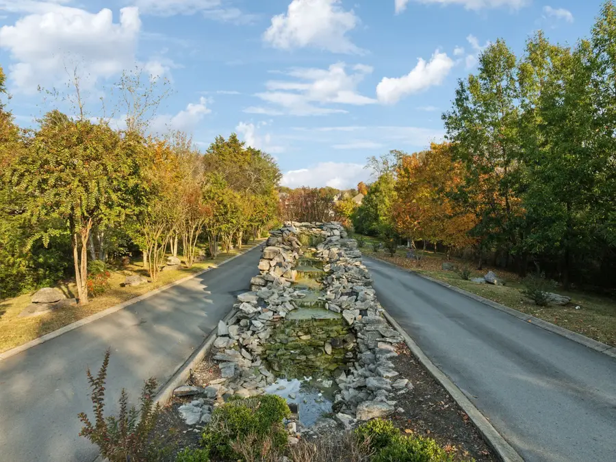 107 Seven Springs Dr, Mount Juliet, TN 37122 - #3