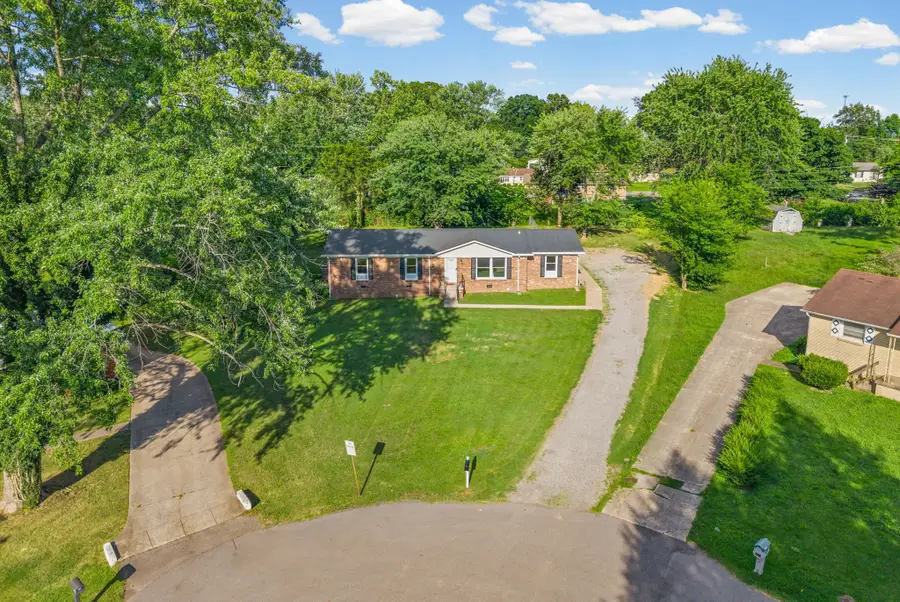 285 Melinda Dr, Clarksville, TN 37042 - #2