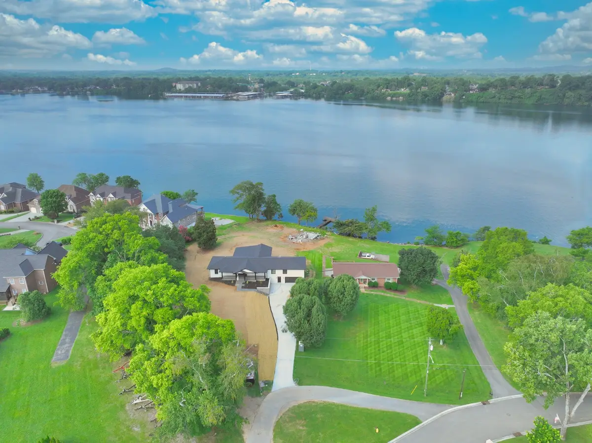 132 Circle Dr, Hendersonville, TN 37075 - #1