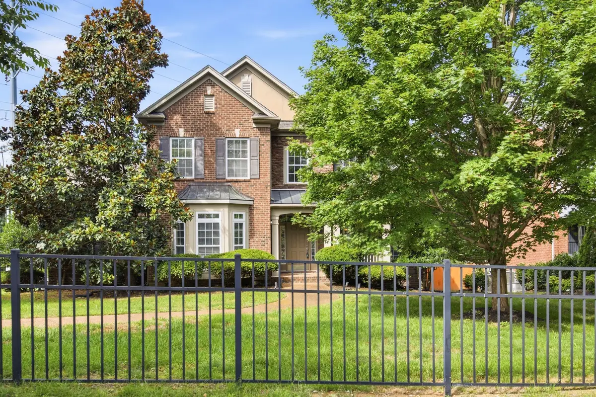 3041 Oxford Glen Dr, Franklin, TN 37067 - #1