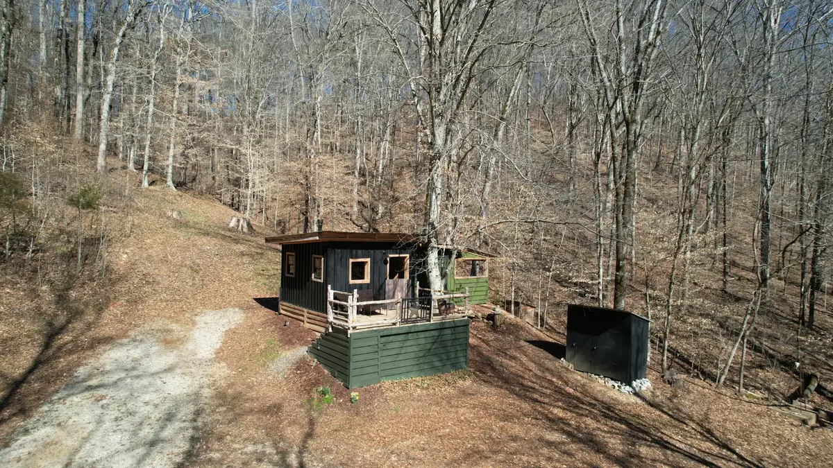 520 Bluff Rd, Loretto, TN 38469 - #1