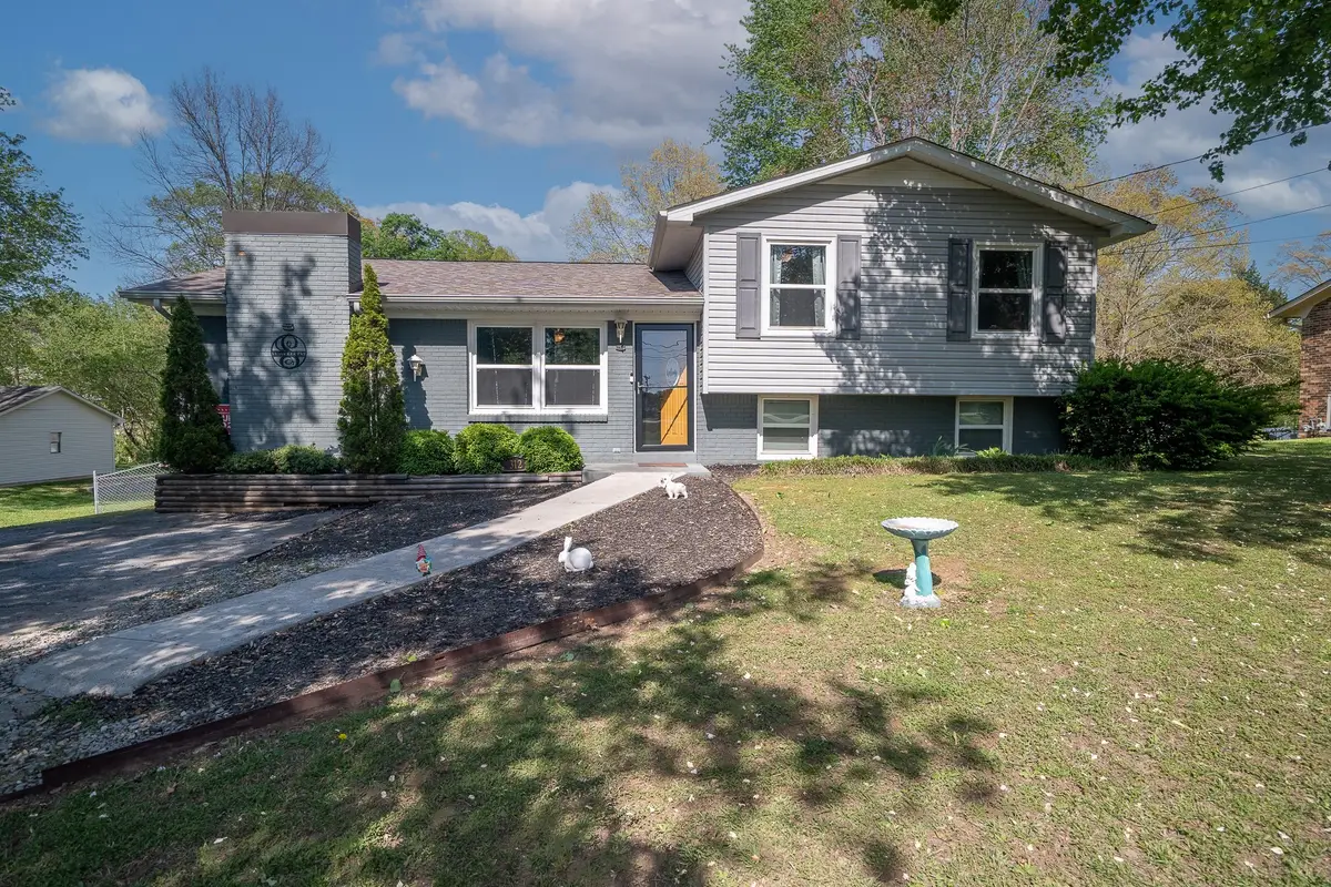312 Prosser Rd, Lawrenceburg, TN 38464 - #1