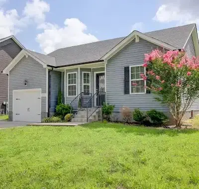 1716 Rains Rd, Clarksville, TN 37042