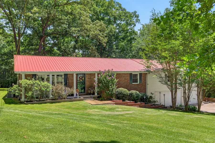 313 Valley View Rd, Dover, TN 37058 - #2
