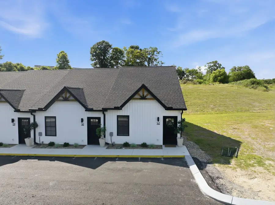143 Deer Valley Drive E #143, Gordonsville, TN 38563 - #2