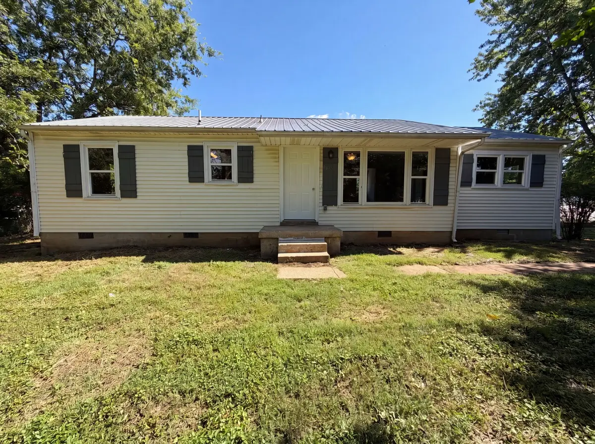 1036 E Commerce St, Lewisburg, TN 37091 - #1