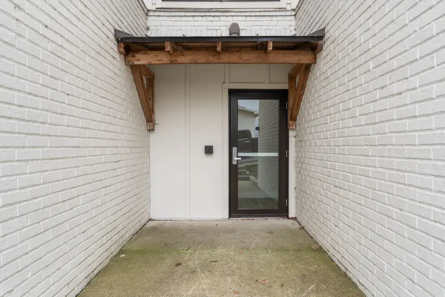 957 44th Ave N, Nashville, TN 37209 - #3