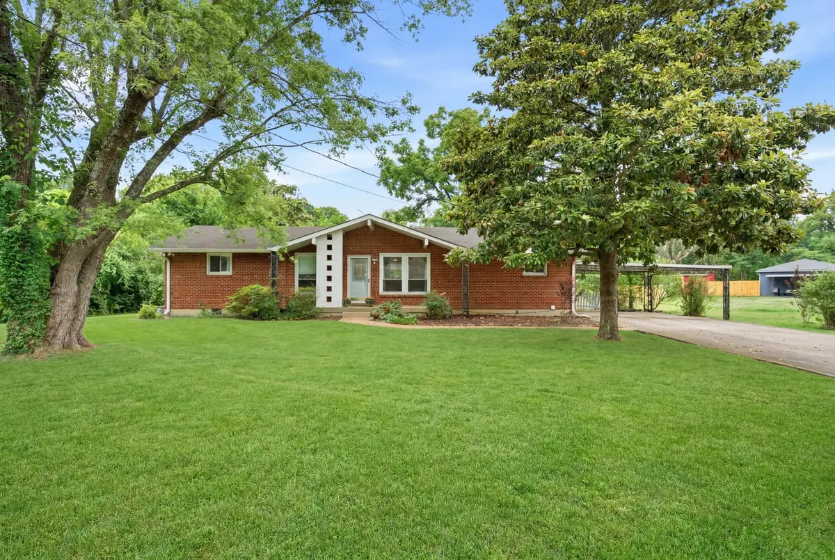 5004 W Durrett Dr, Nashville, TN 37211 - #1