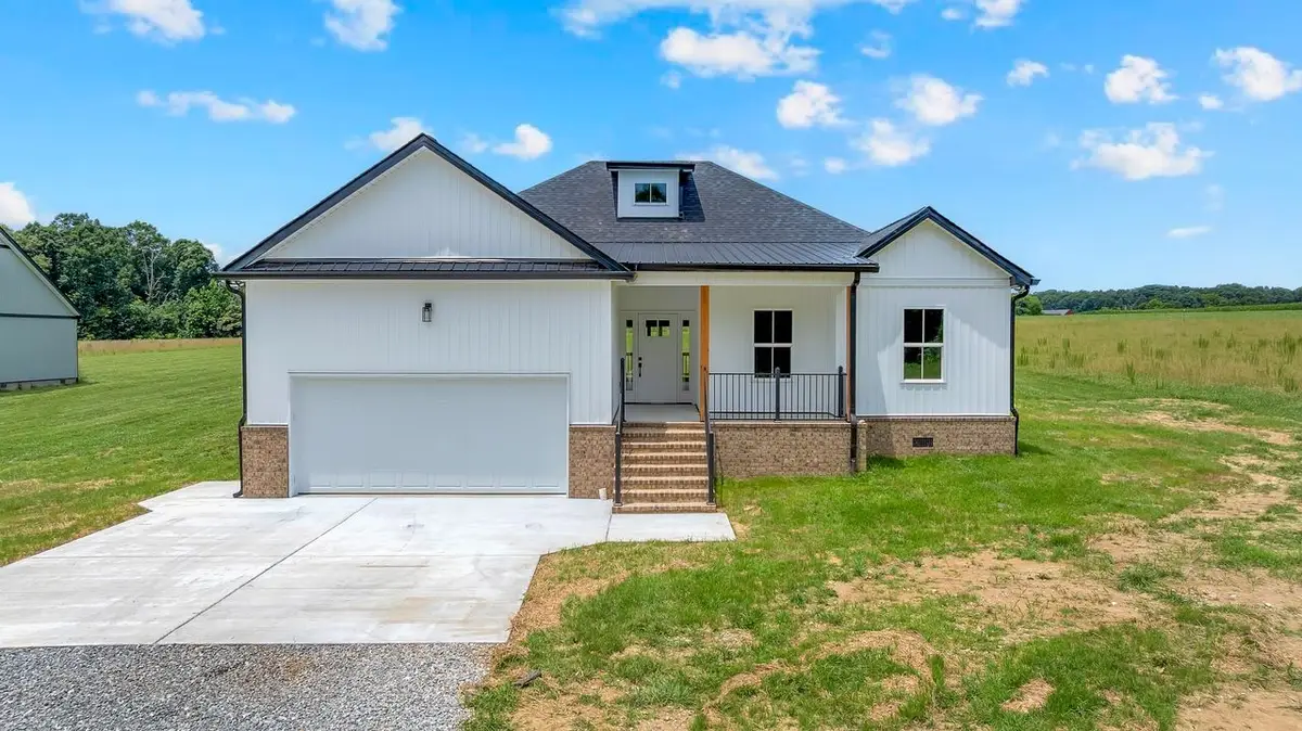 84 Meadowood Ln, Winchester, TN 37398 - #1